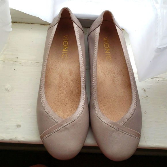 Vionic Spark Caroll light grey flats - Picture 3 of 5